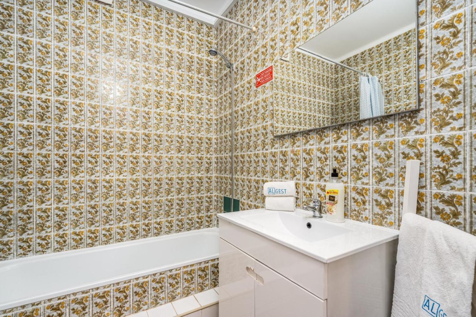 Ria Guest House Алвор Экстерьер фото